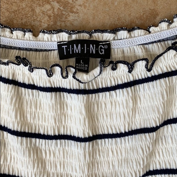 NWT Crop top L off-white & Navy - Picture 8 of 11